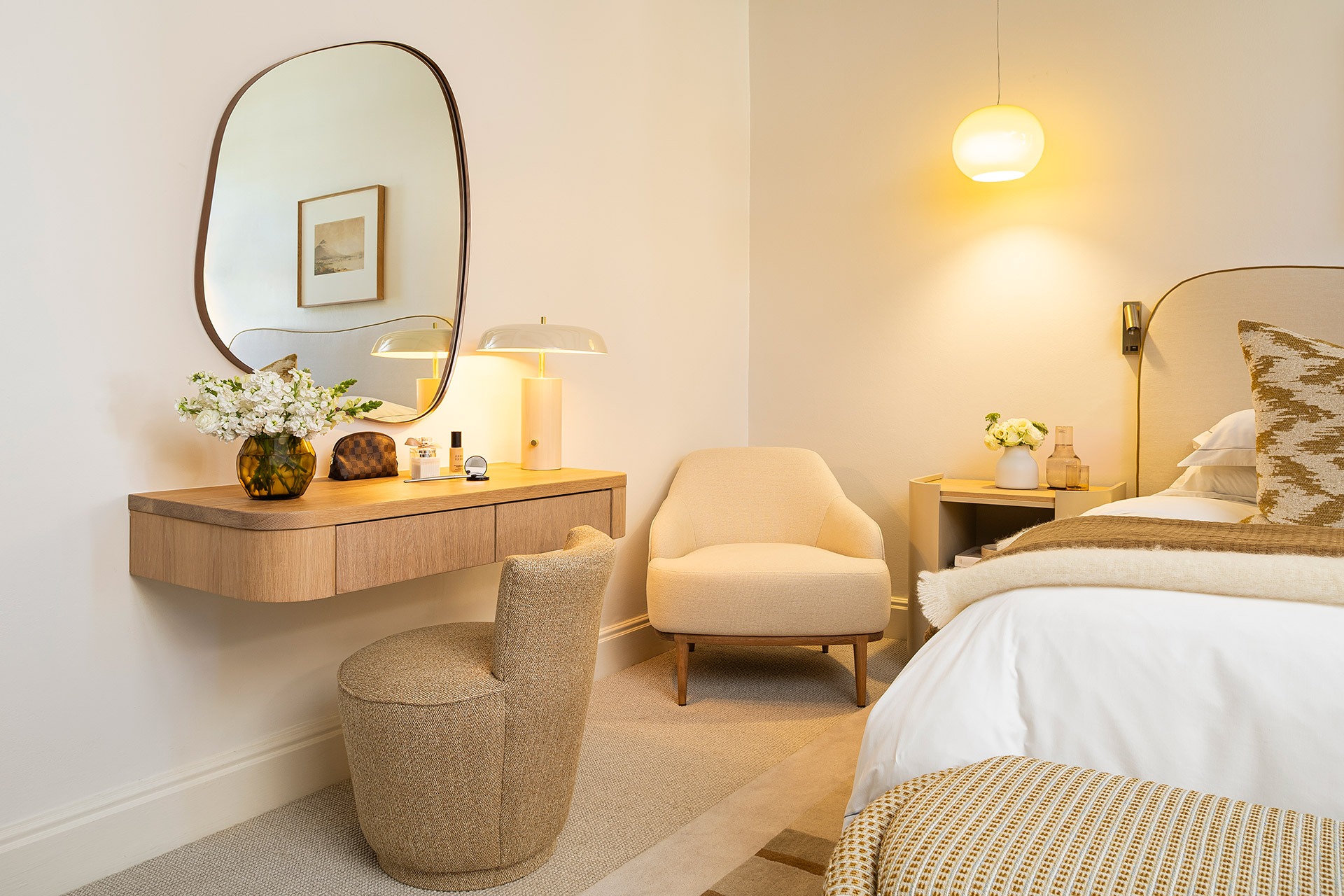 Classic-Room-Bedroom-(3)