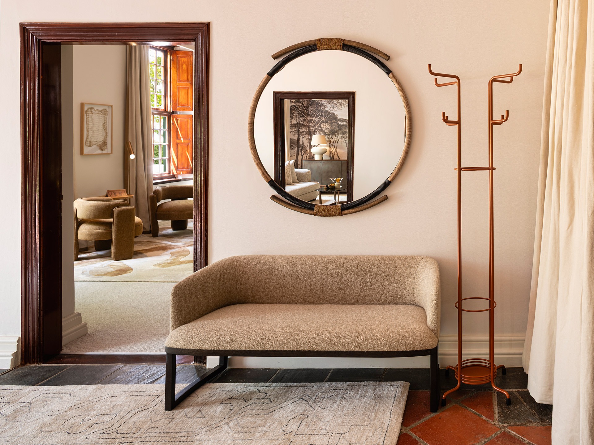 Manor-House-One-Bedroom-Suite-Foyer