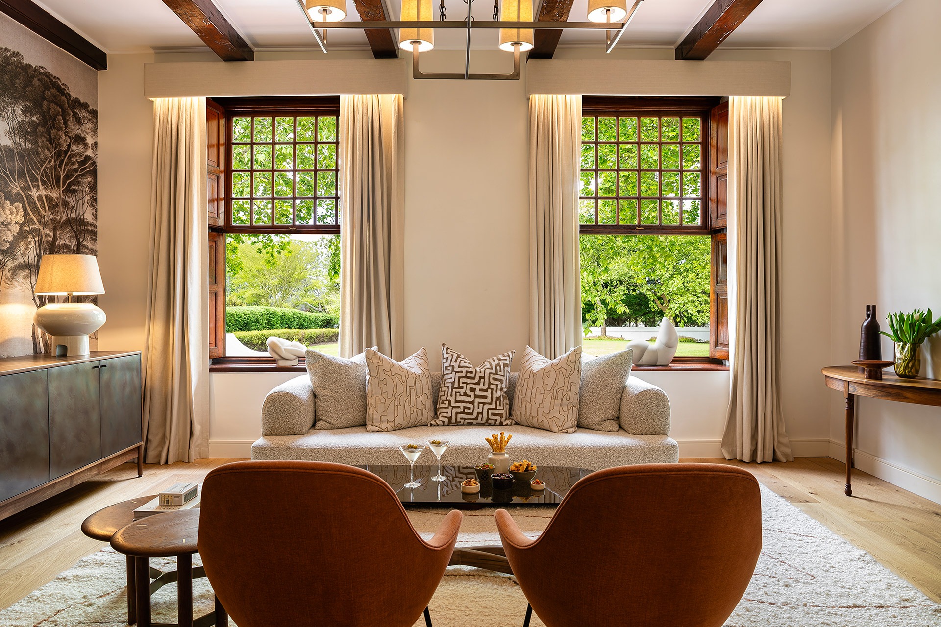 Manor-House-One-Bedroom-Suite-Lounge